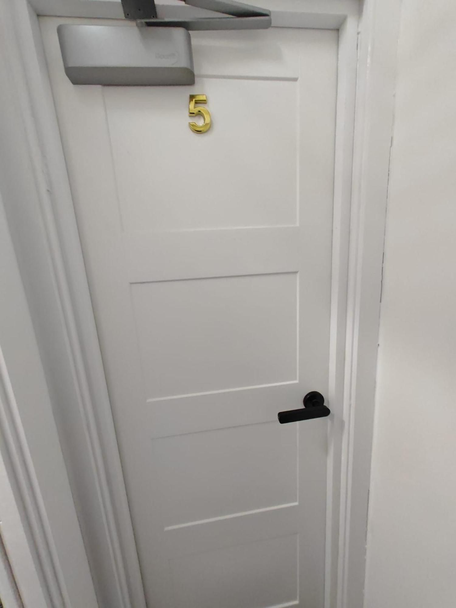 Stay Hub City Centre - Self Check-In Birmingham Phòng bức ảnh