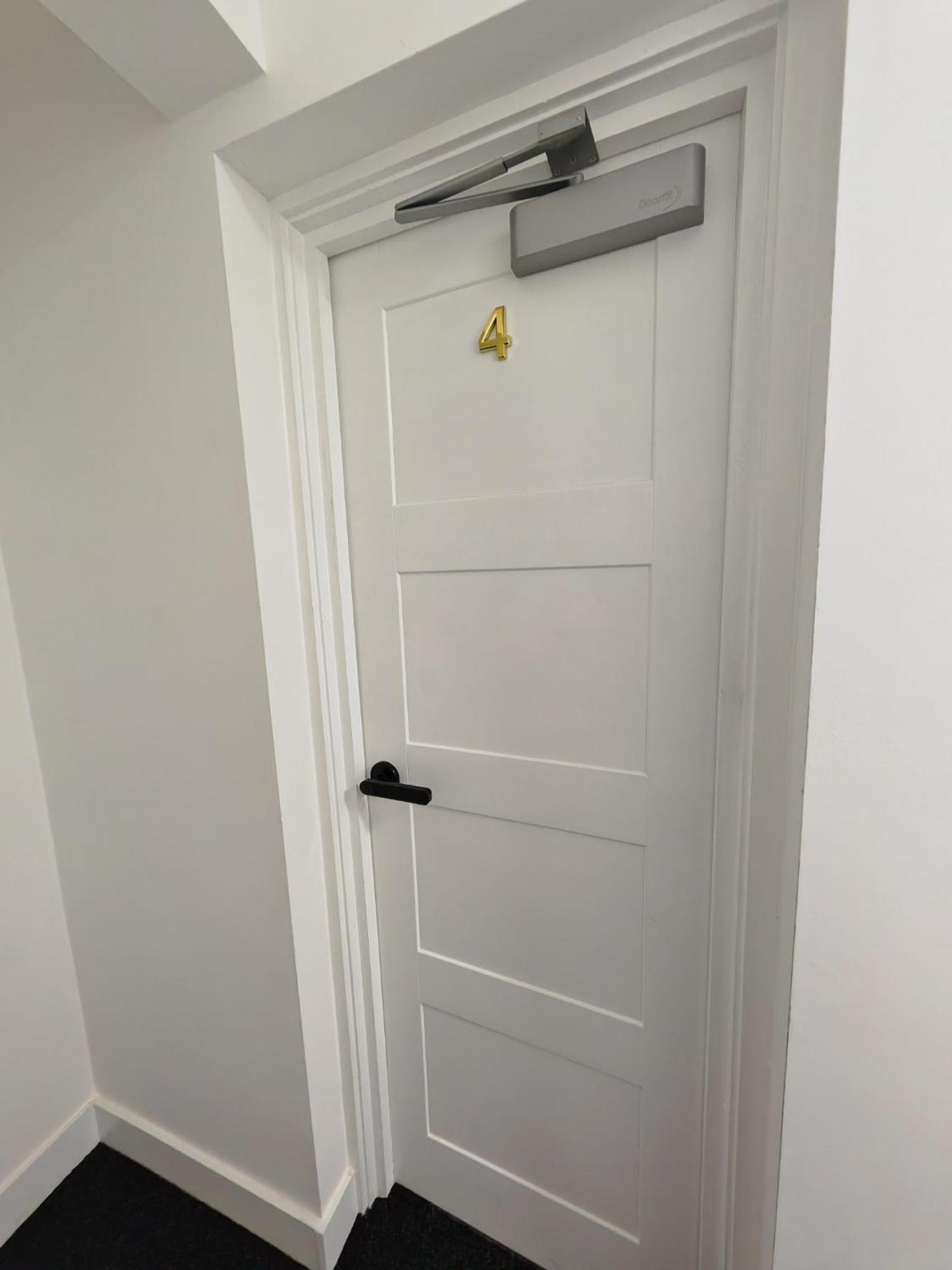 Stay Hub City Centre - Self Check-In Birmingham Phòng bức ảnh