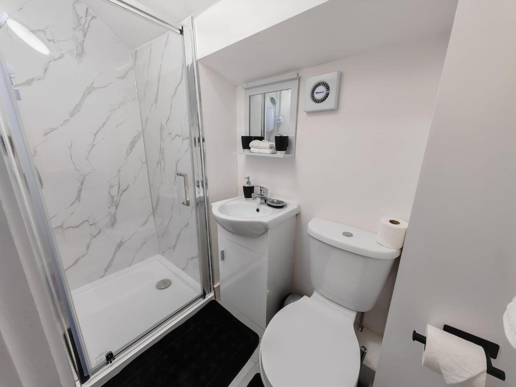 Stay Hub City Centre - Self Check-In Birmingham Phòng bức ảnh