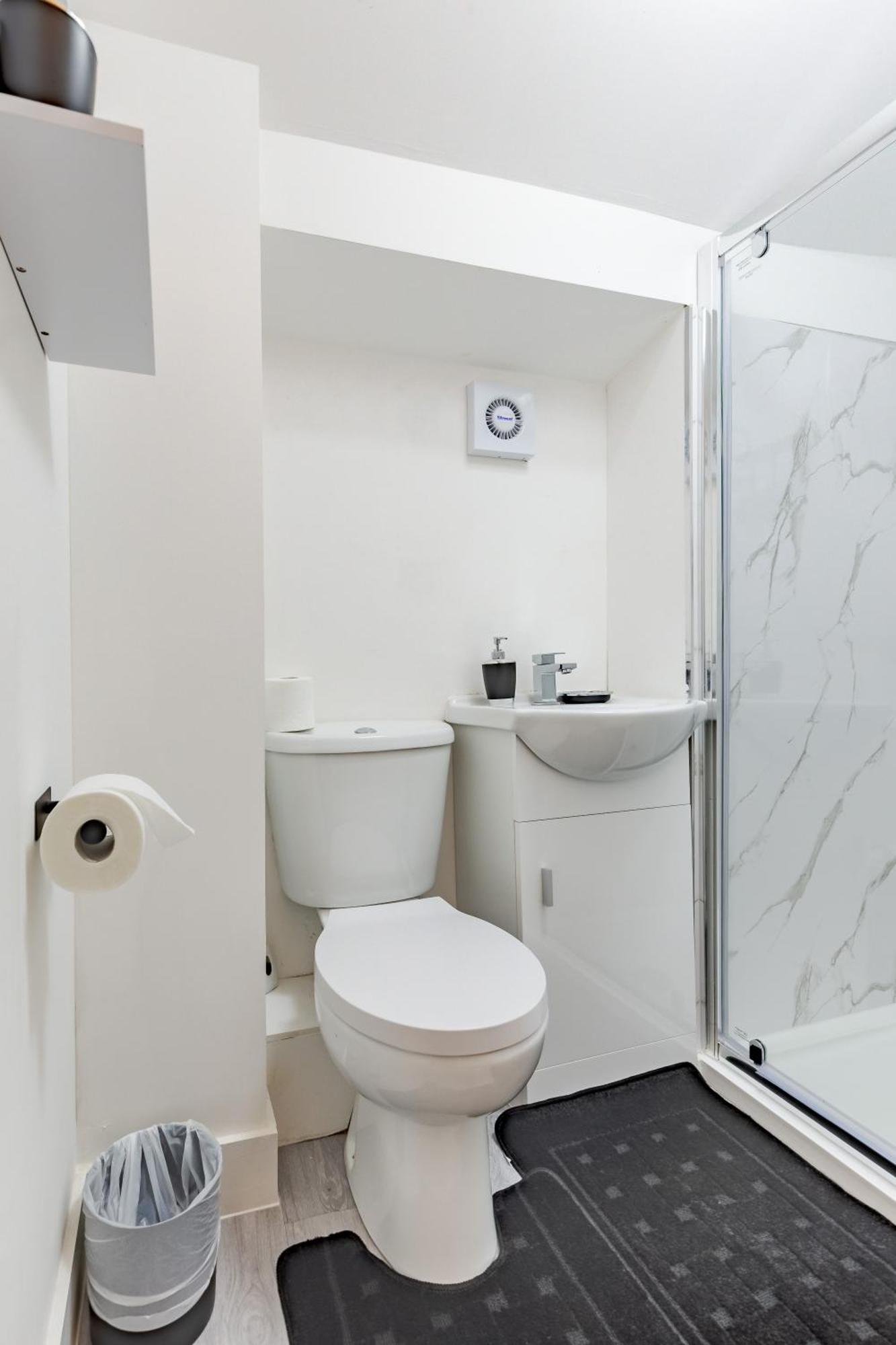 Stay Hub City Centre - Self Check-In Birmingham Phòng bức ảnh