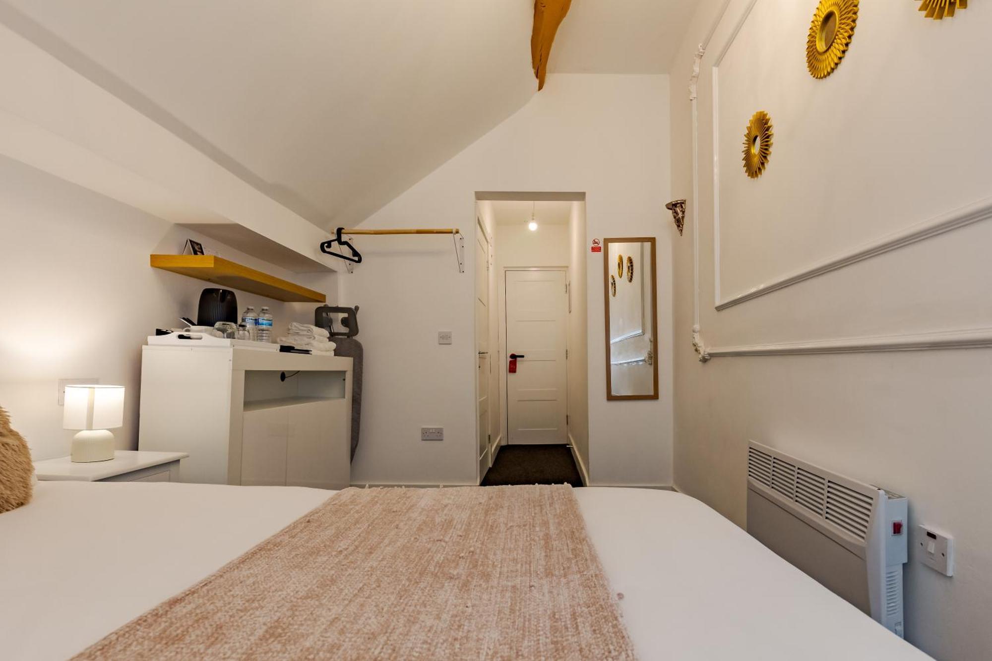 Stay Hub City Centre - Self Check-In Birmingham Phòng bức ảnh